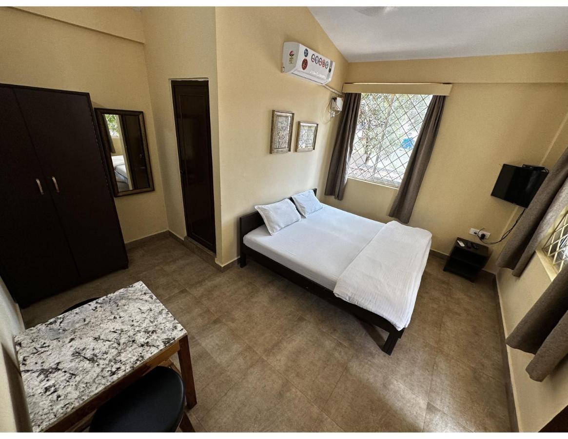Hotel White Season Калангуте Екстериор снимка