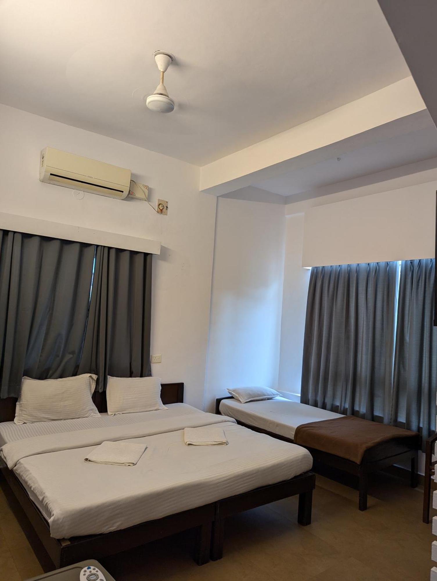 Hotel White Season Калангуте Екстериор снимка